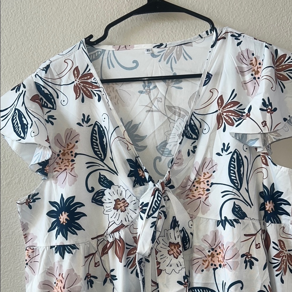 Floral White hi-low Dress size xl EUC - Picture 6 of 6